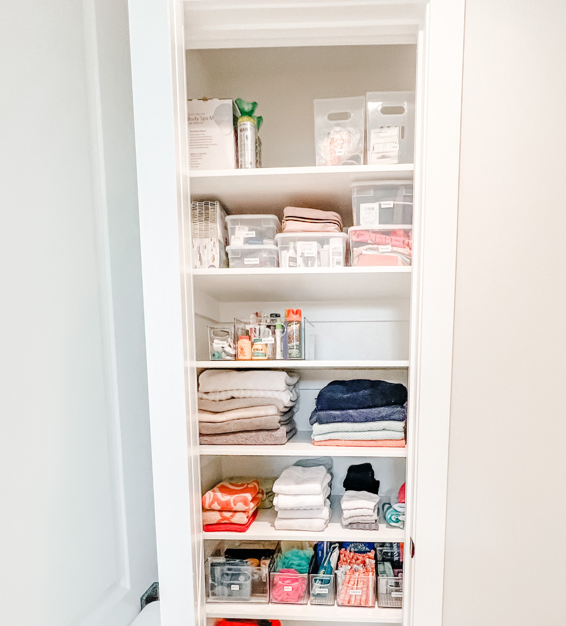 linen-closet-organizing-services-dallas.jpg