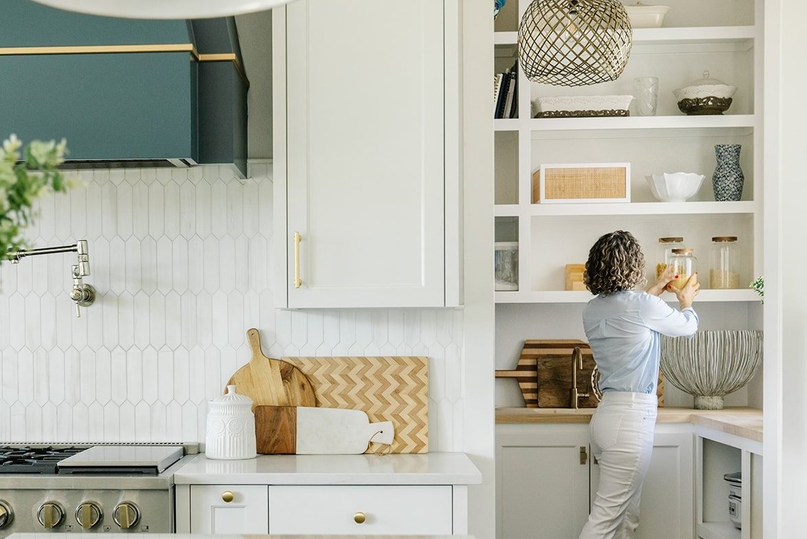 Professional Organizer in pantry