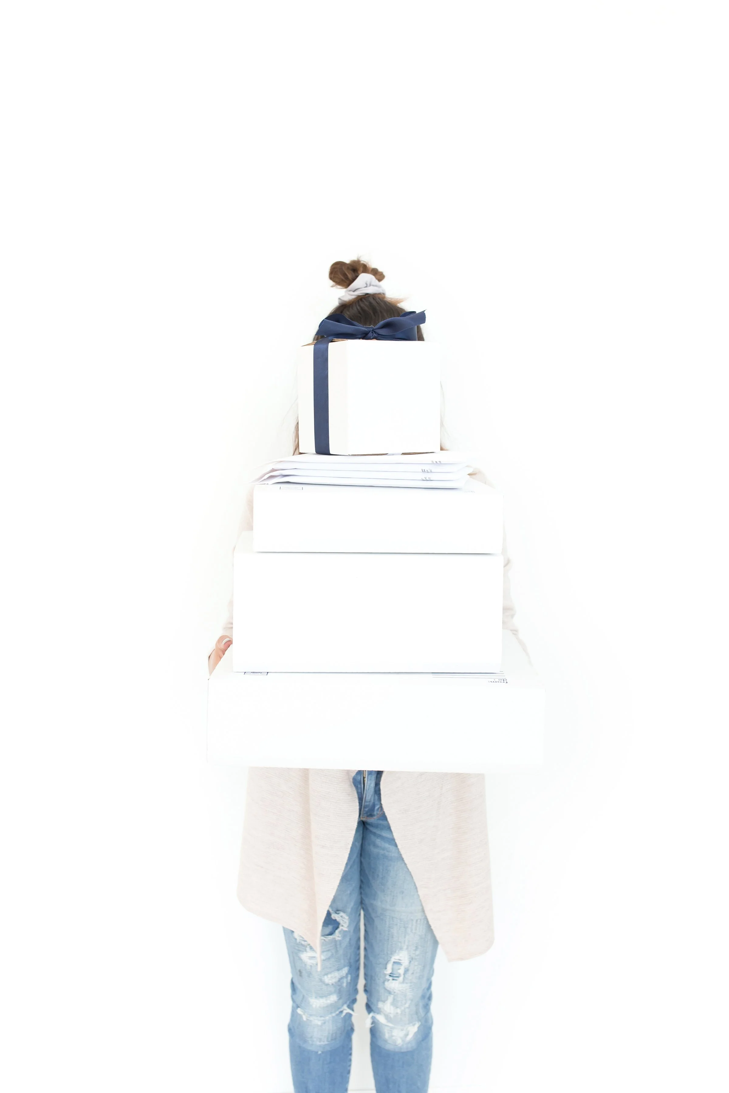 Decluttering and Organizing for the Holidays: How to Create a Calm, Welcoming Home