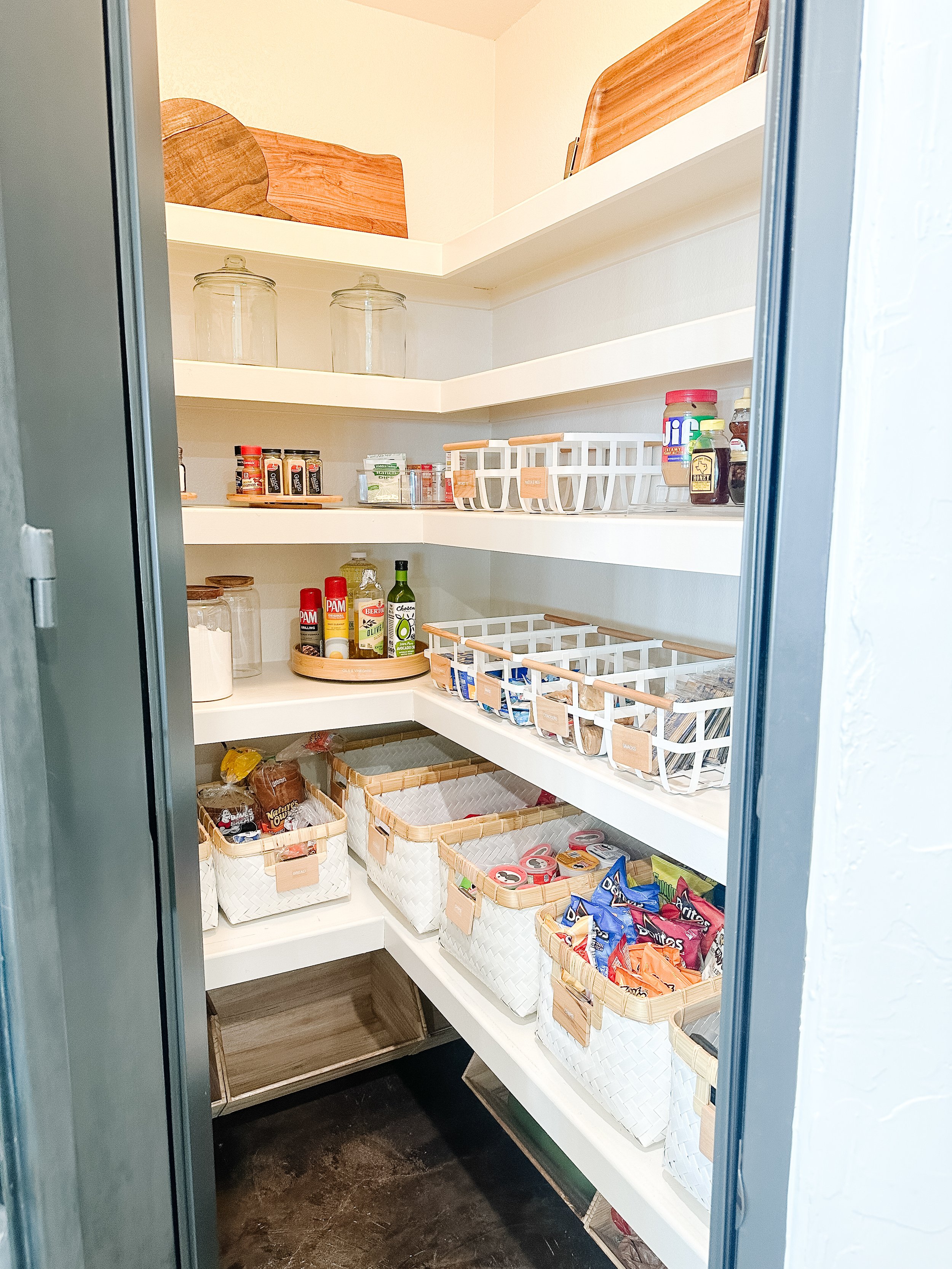 Custom Pantry Organization University Park