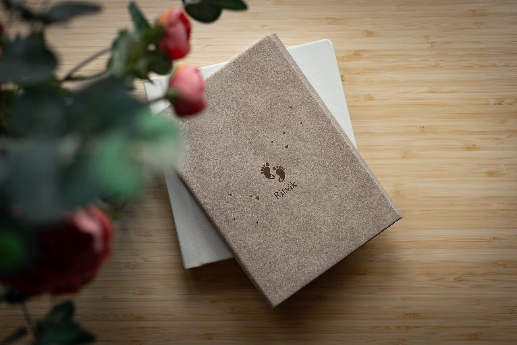Coffee table trifold