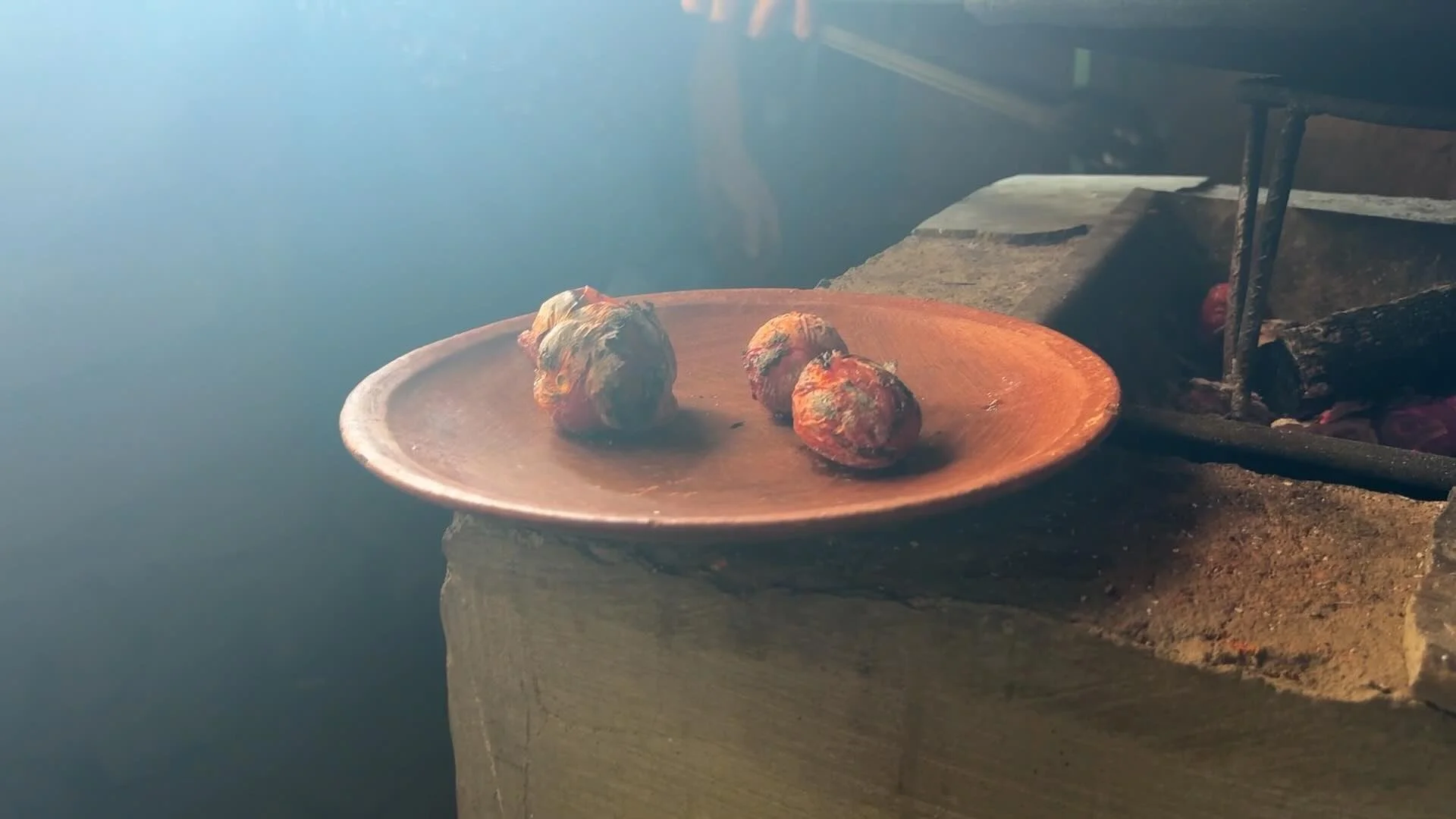 apple-spatial-video-sample-footage-immerssive-virtual-reality-vr-production-company-3d-video-the-infinite-table-oaxaca-tierra-y-tiempo-new-york-miami-los-angeles-las-vegas-san-francisco-boston-washington-dc-philadelphia-denver-portland-seattle-mole6.jpeg