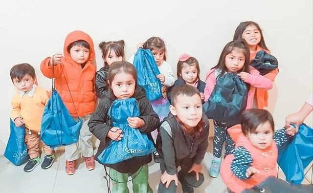 The Joy of a New Year 📔📚
. 
Nuestros ni&ntilde;os recibieron uniformes de educaci&oacute;n f&iacute;sica y zapatos para iniciar este 2020 gracias a Dios por sus bendiciones.
.
Our kids received physical education uniforms and shoes, they are ready 