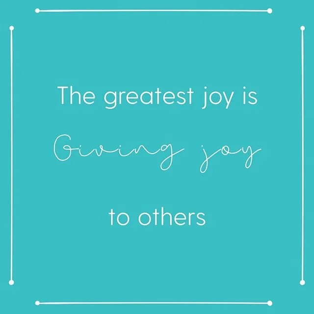 El verdadero gozo est&aacute; en dar alegr&iacute;a a otros 🤗
.
#givingjoy #nonprofitguatemala #nonprofiteducation