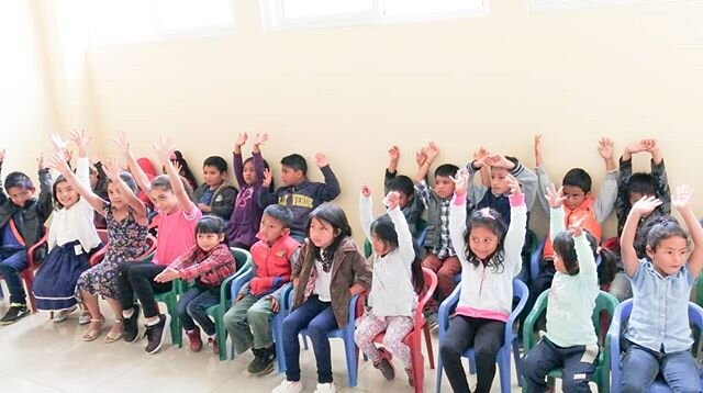 Nuestra misi&oacute;n es llevar felicidad, educaci&oacute;n y mucho amor a nuestros ni&ntilde;os 🤗 &uacute;nete para apoyar y visita www.givingjoyproject.org
.
Our mission is to give joy, education, and love to our kids 🤗 Join us and visit our web 