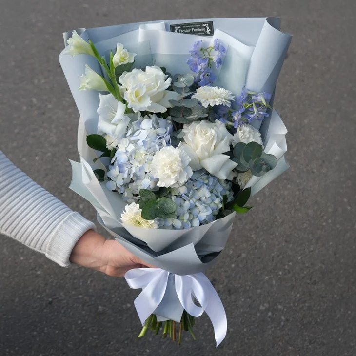 FF_Bouquet_Blue&White_2.jpg