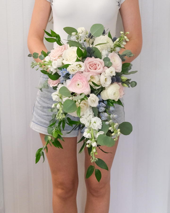 FF_L&N_082025-02_BridalBouquet_Cascading.png