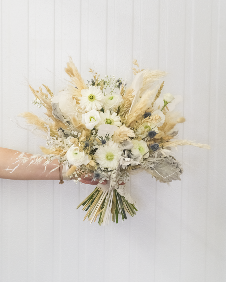 FF_M_092025-6_BridalBouqet_DriedandFresh.png