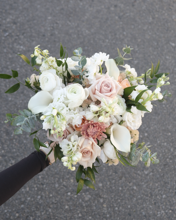 FF_A&M_102025-01_BridalBouquet.png