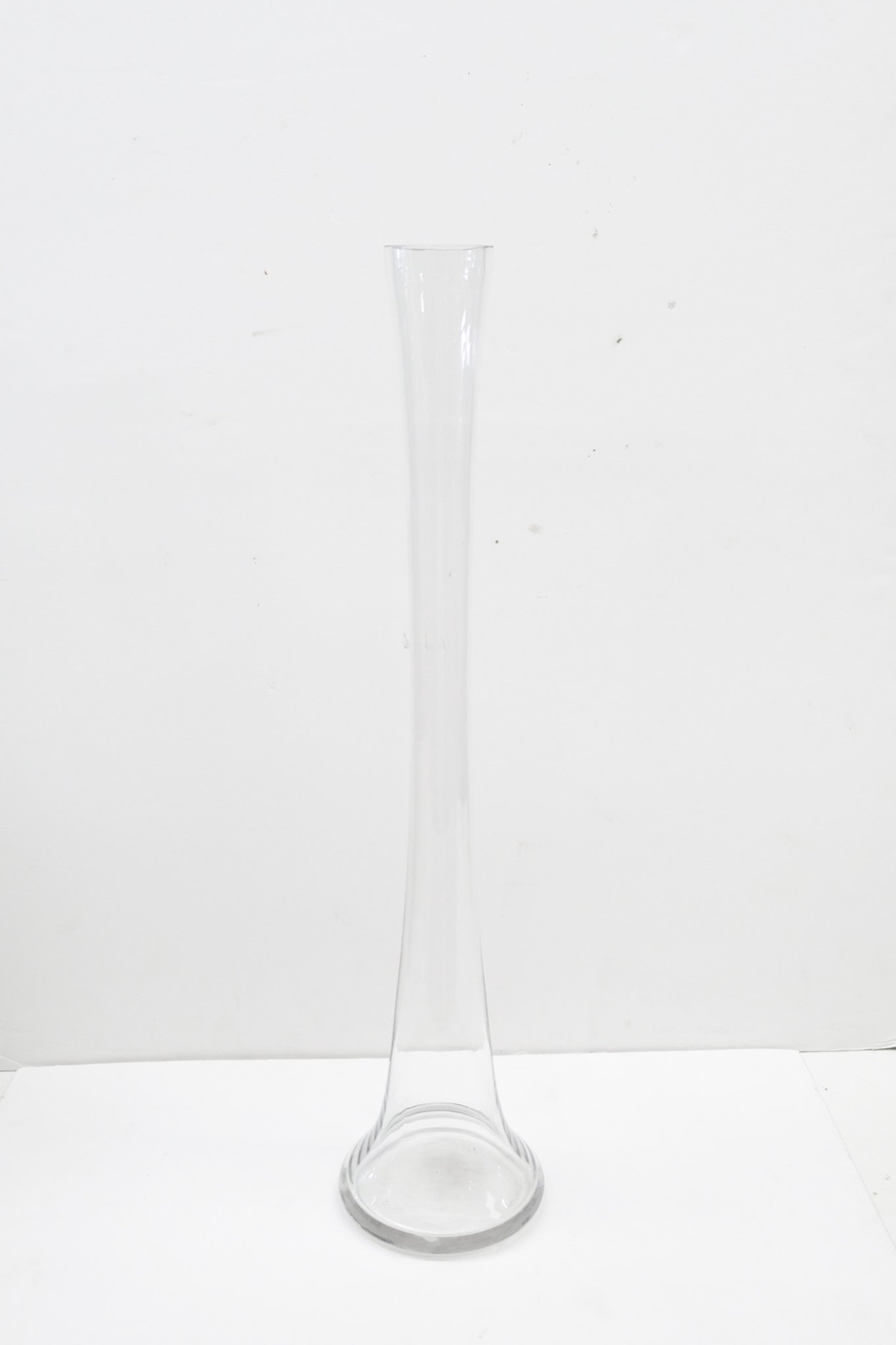 FF_Rentals_TableStand_EiffelTower VaseRound.jpg