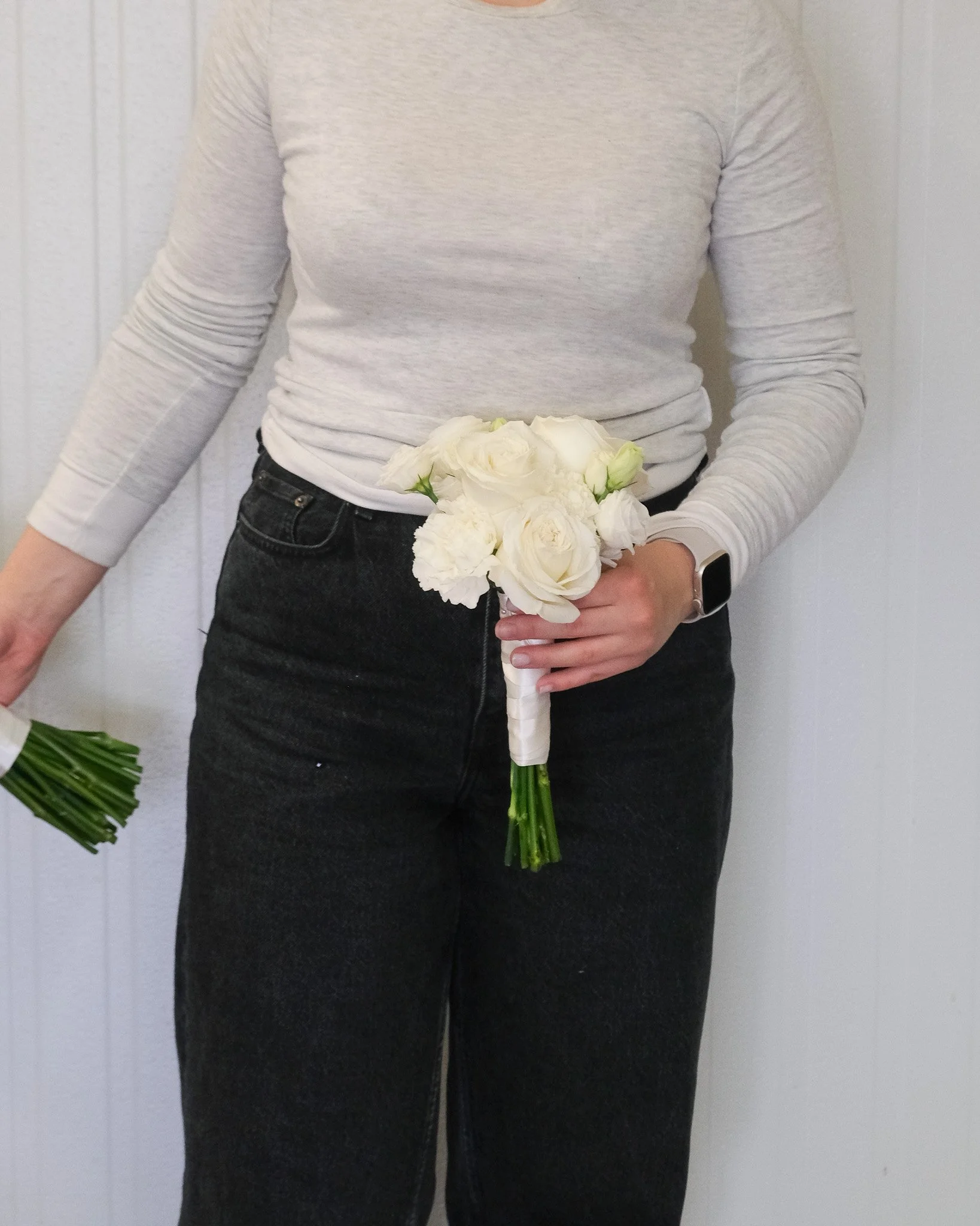 FF_K&J_04-25_Bridesmaids_Bouquet.jpg
