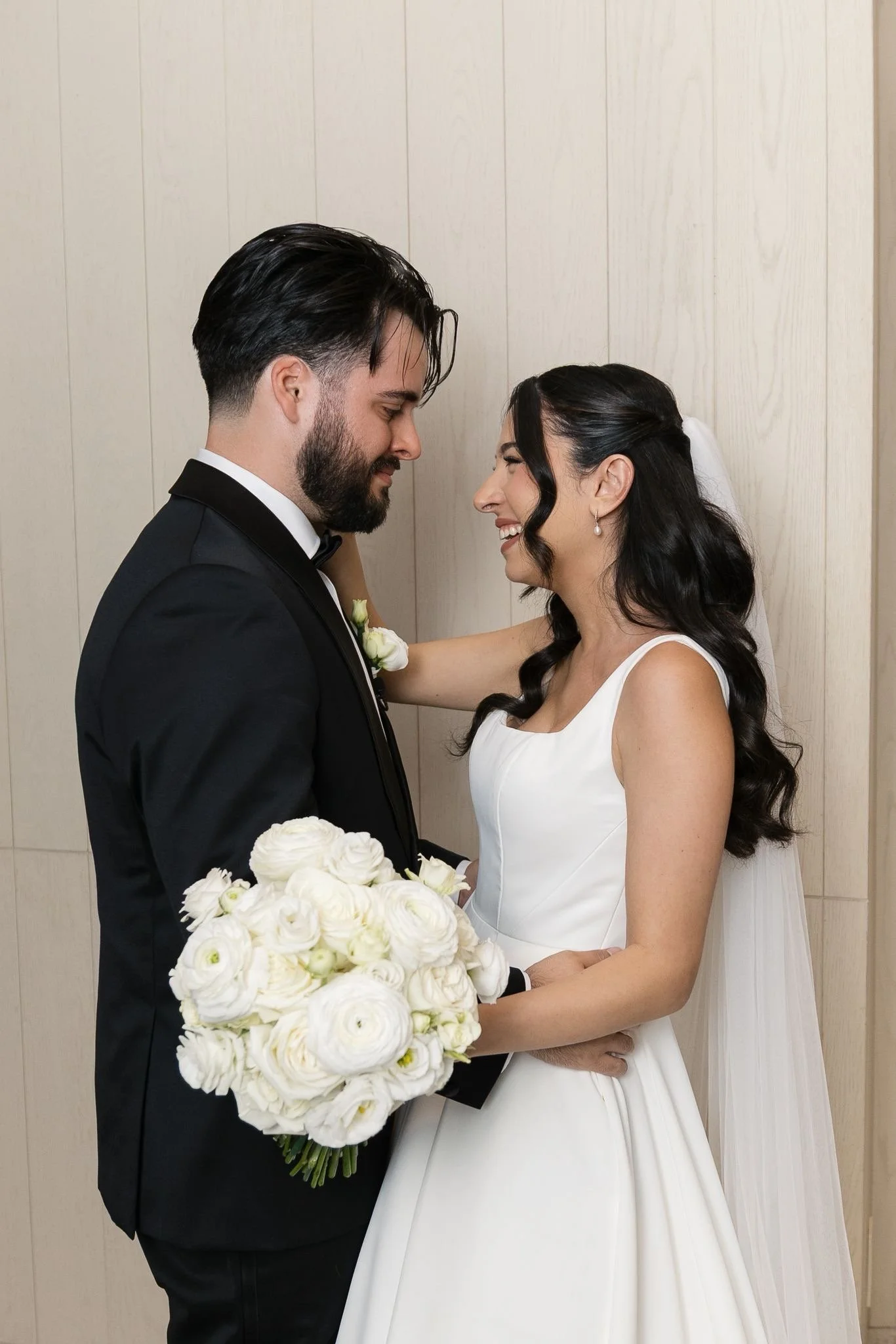 K&J_Bouquet_Boutonniere_2_PhotographerPhotos.jpg