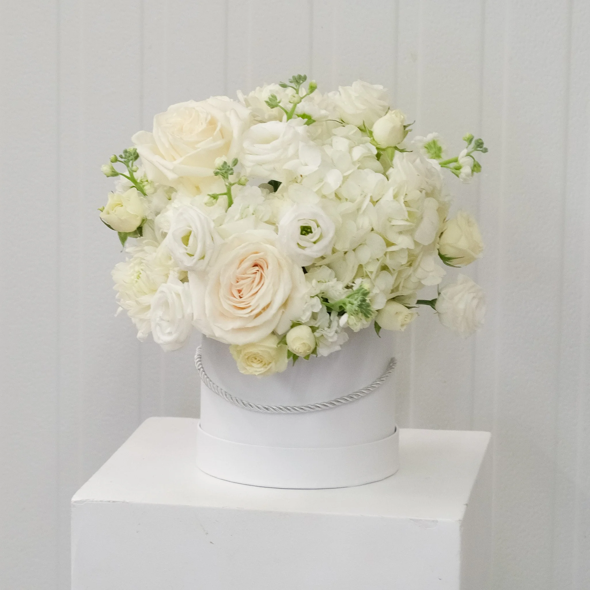 FF_Elegant WhiteBoxArrangement_02-2.jpg