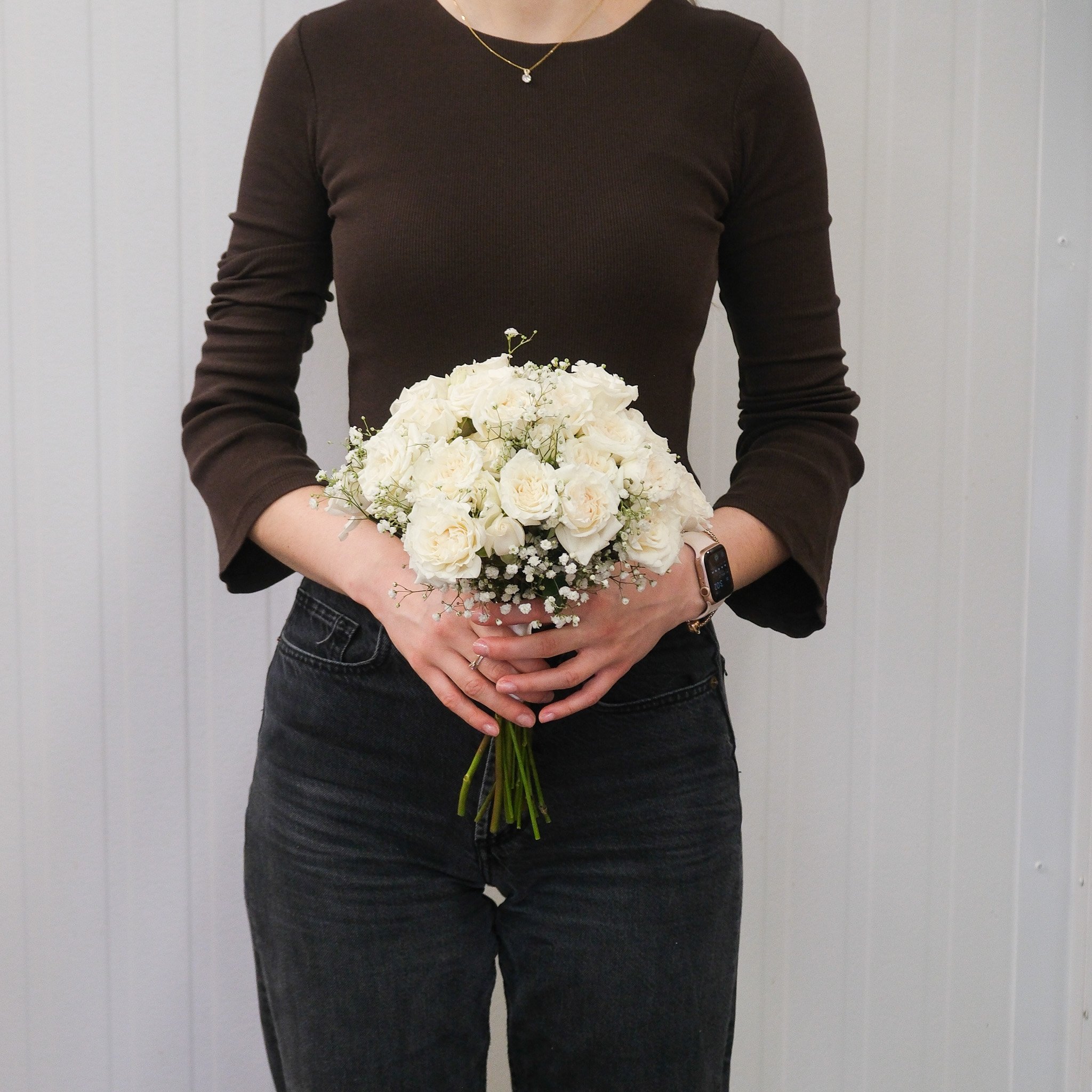 FF_SmallBouquet_WhiteSprayRose02.jpg