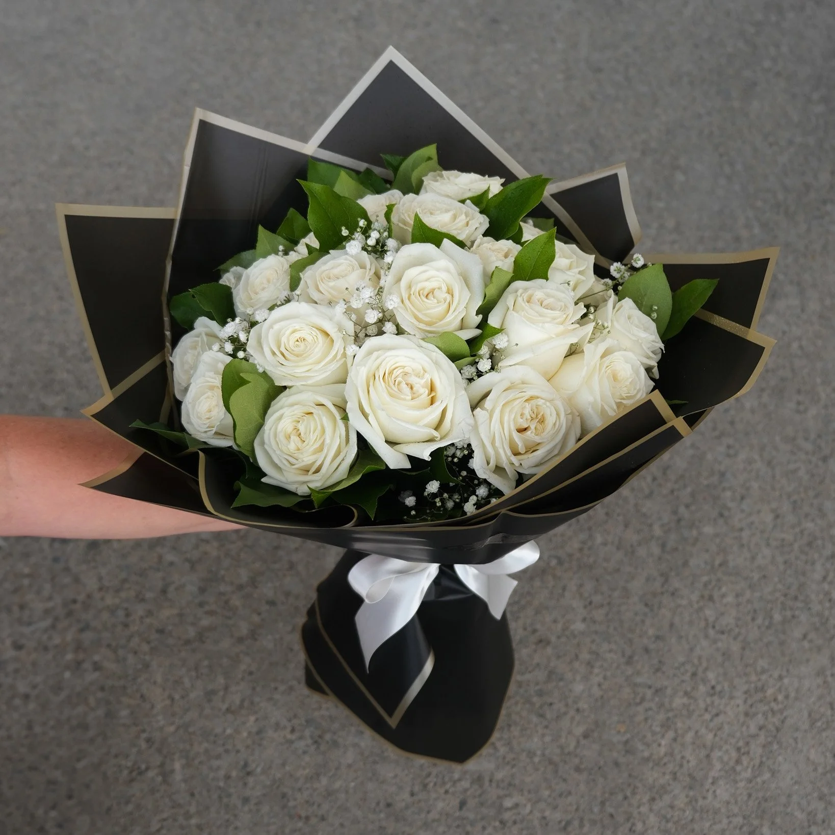 FF_Bouquet_WhiteRose.jpg