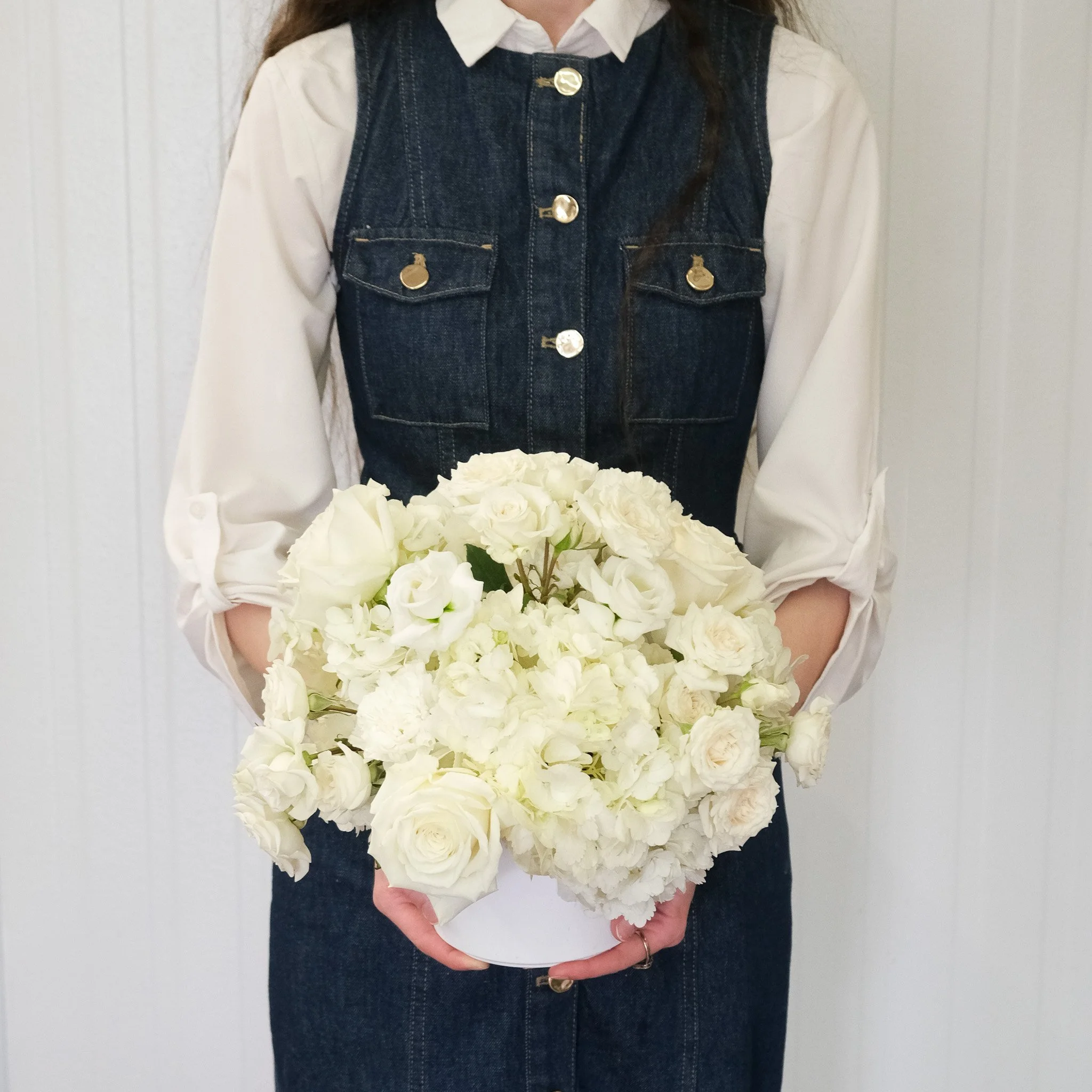 FF_Centerpiece_TexturedWhite_Holding.jpg (Copy)