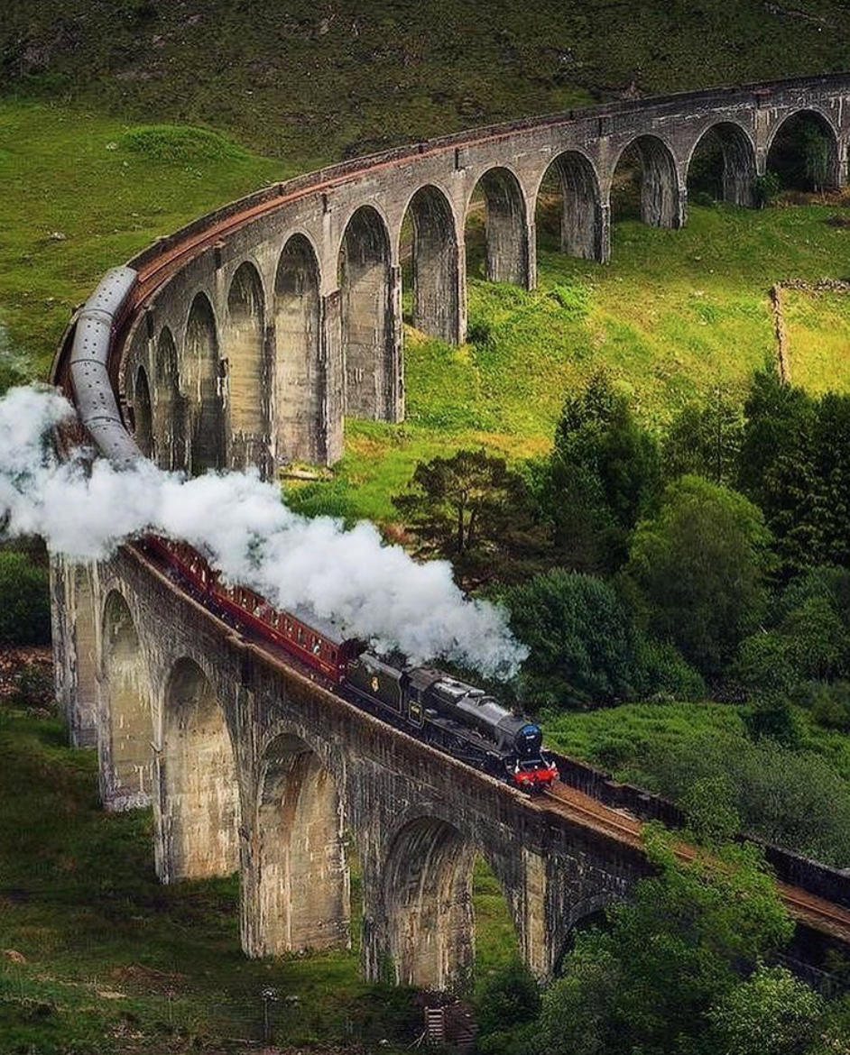 Glenfinnan Viaduct.png