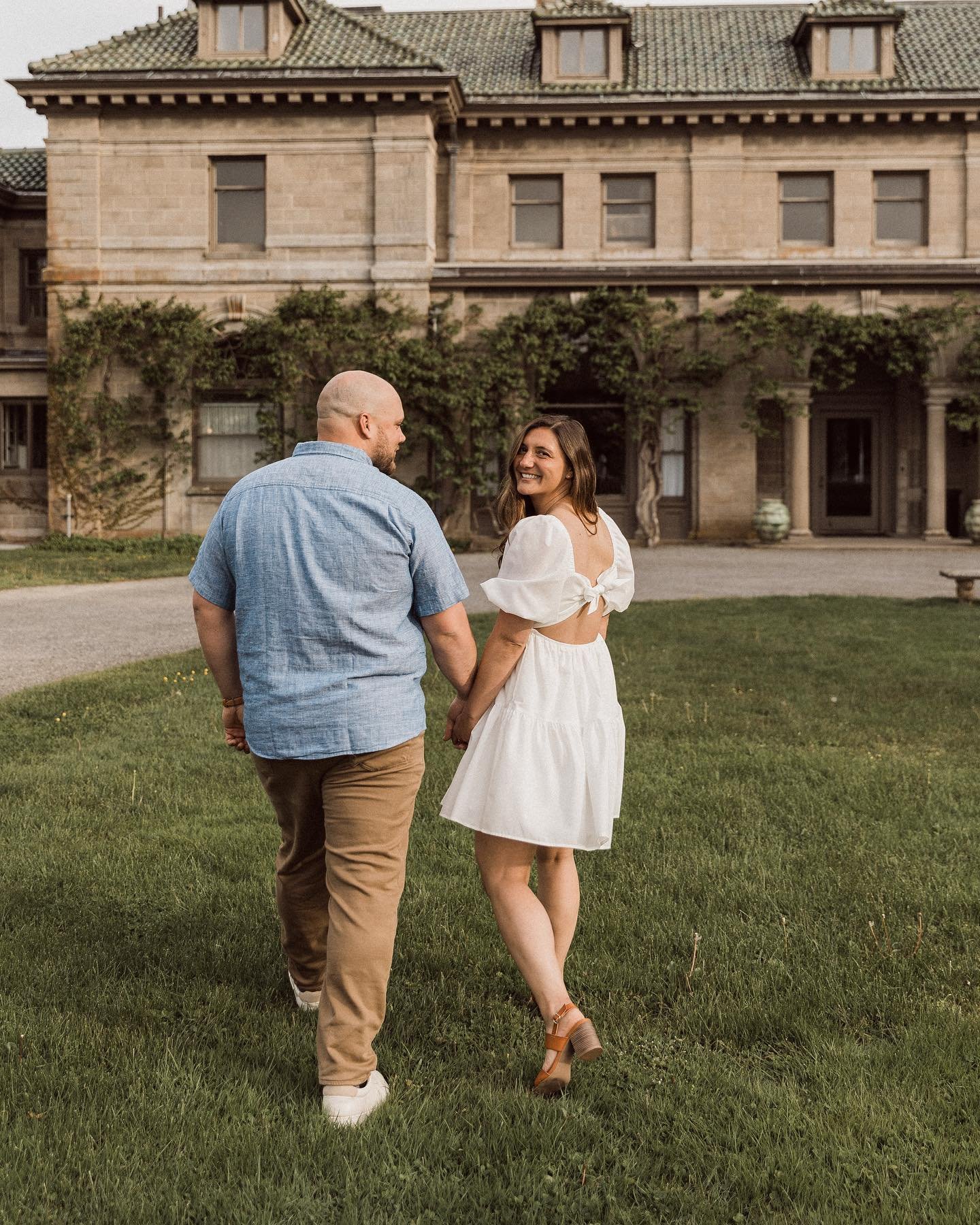 Allison and Cory&rsquo;s session was so much fun the other night - and what better place to kick off the season than Harkness! We walked around taking photos and chatting about life and their wedding day (and the wonders of Costco&hellip; iykyk) from