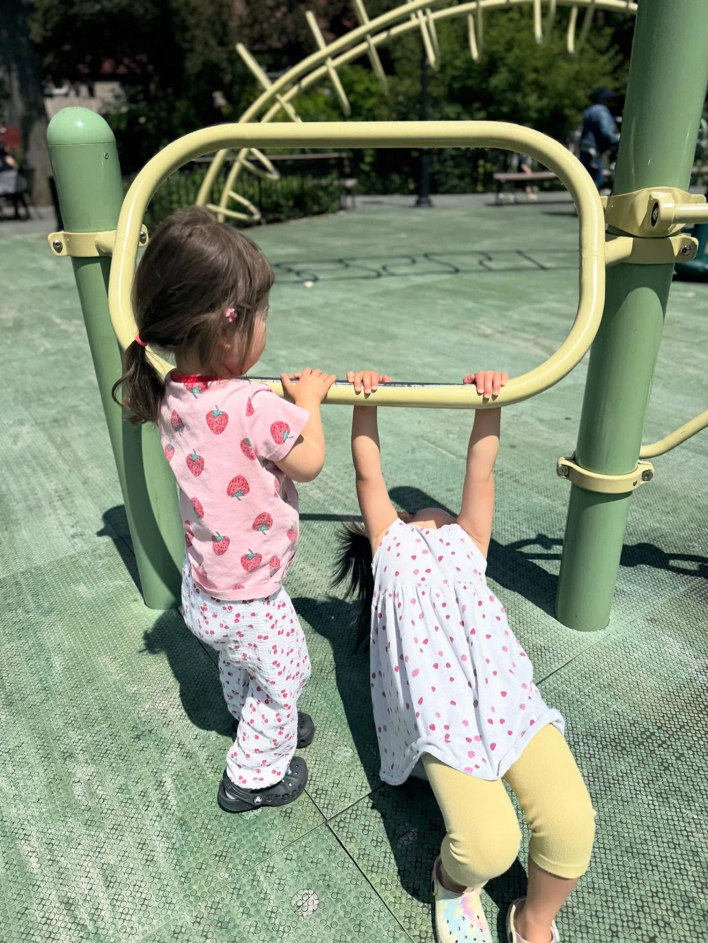 It may not be summer anymore, but it’s never too late for fun in the sunβοΈ Free play and outdoor time are so important for children’s development, and we are so proud to be able to nurture a safe space for your child to play with friends