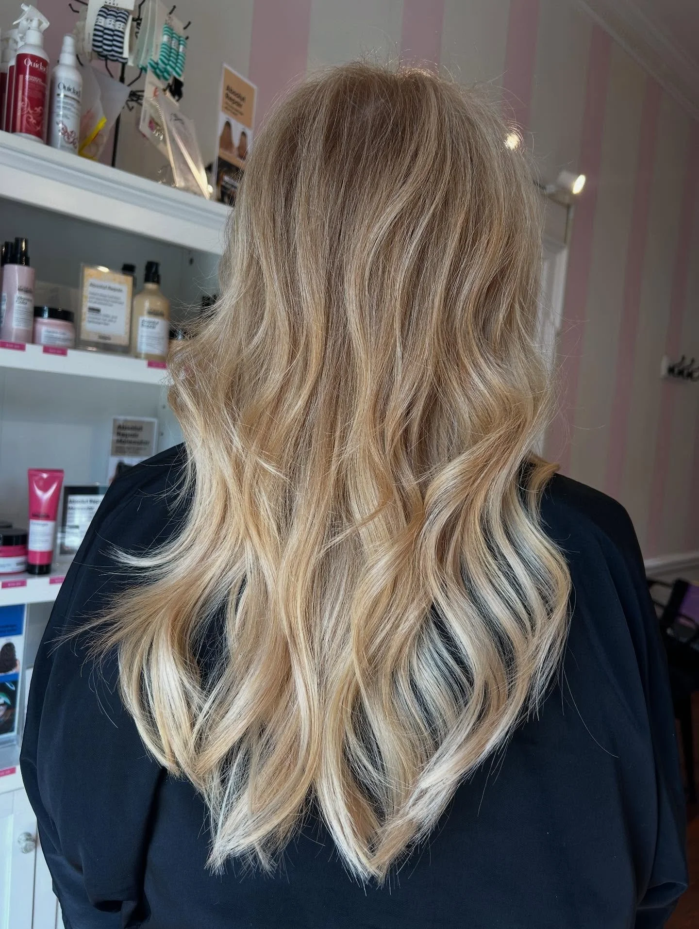 Just over here making hair dreams come true 💭 swipe for her before ➡️…#bellamehair k-tip hair extensions by Gabriella 🫶🏻