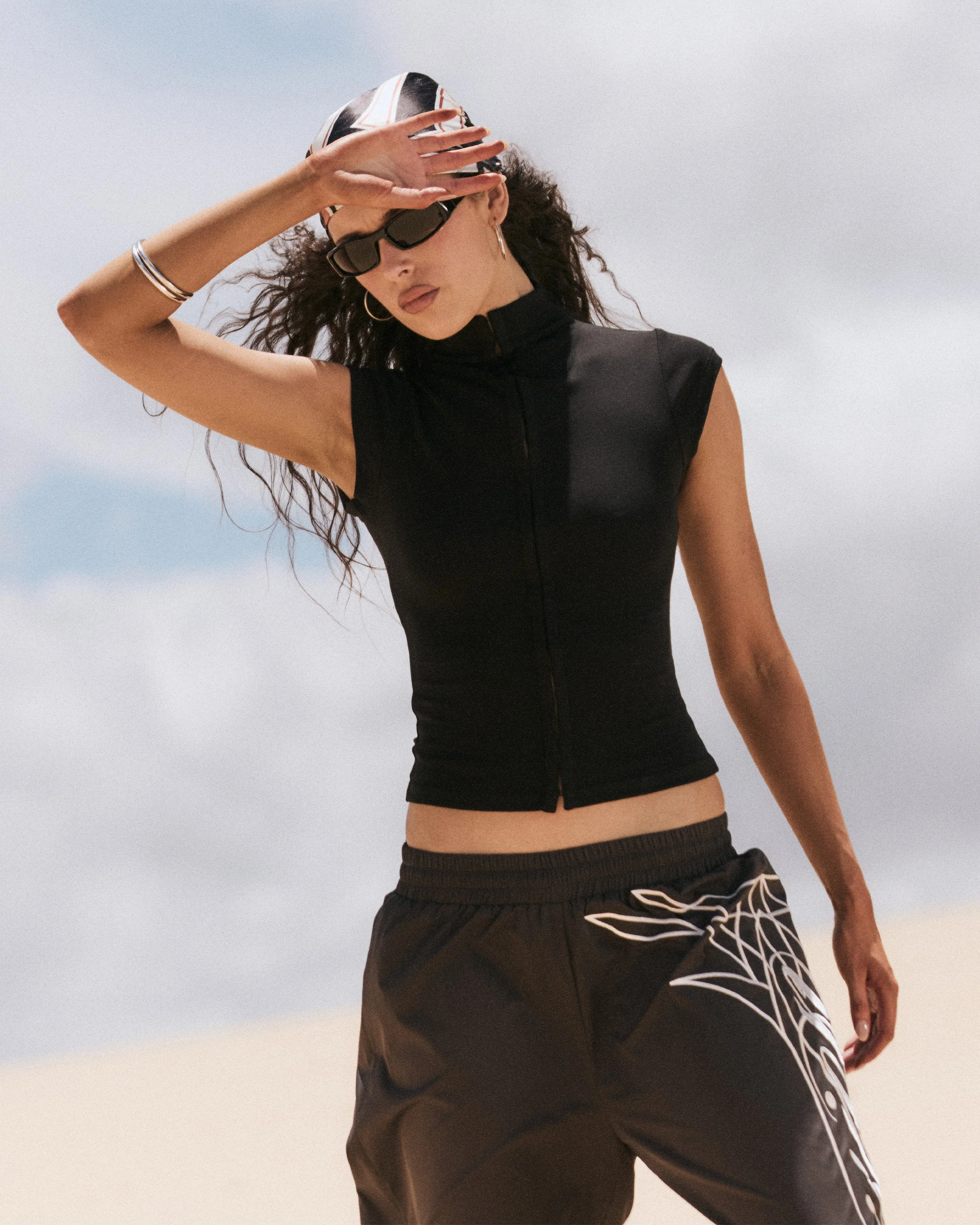 UNIVERSAL 11-1210988.jpg