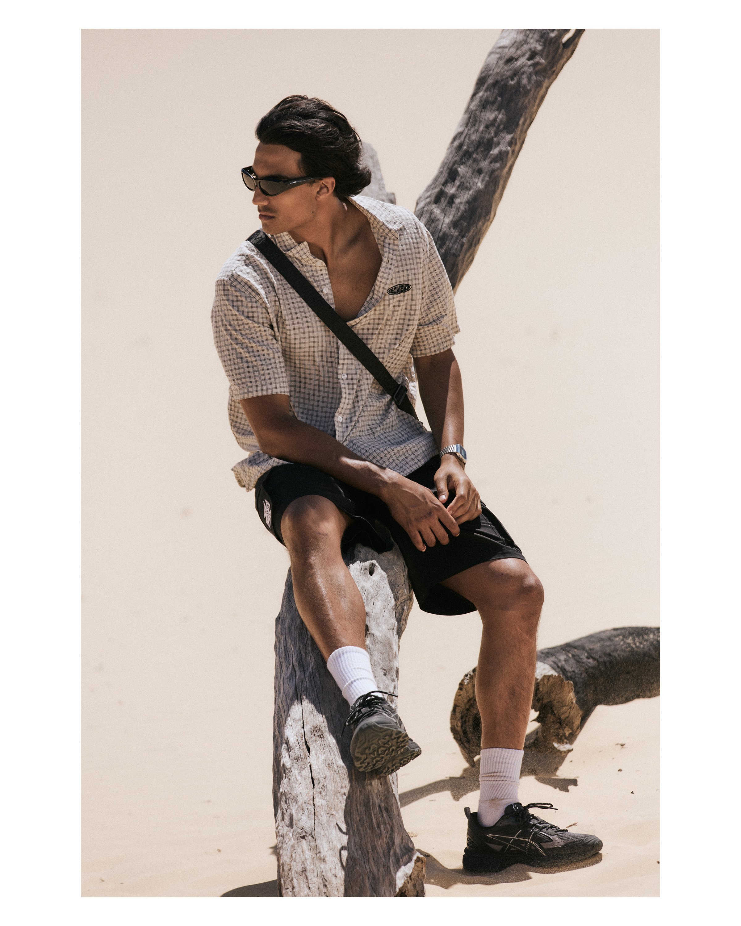 UNIVERSAL 11-1211226.jpg