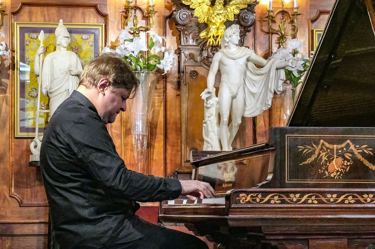 Peter Laul — Apollo Arts