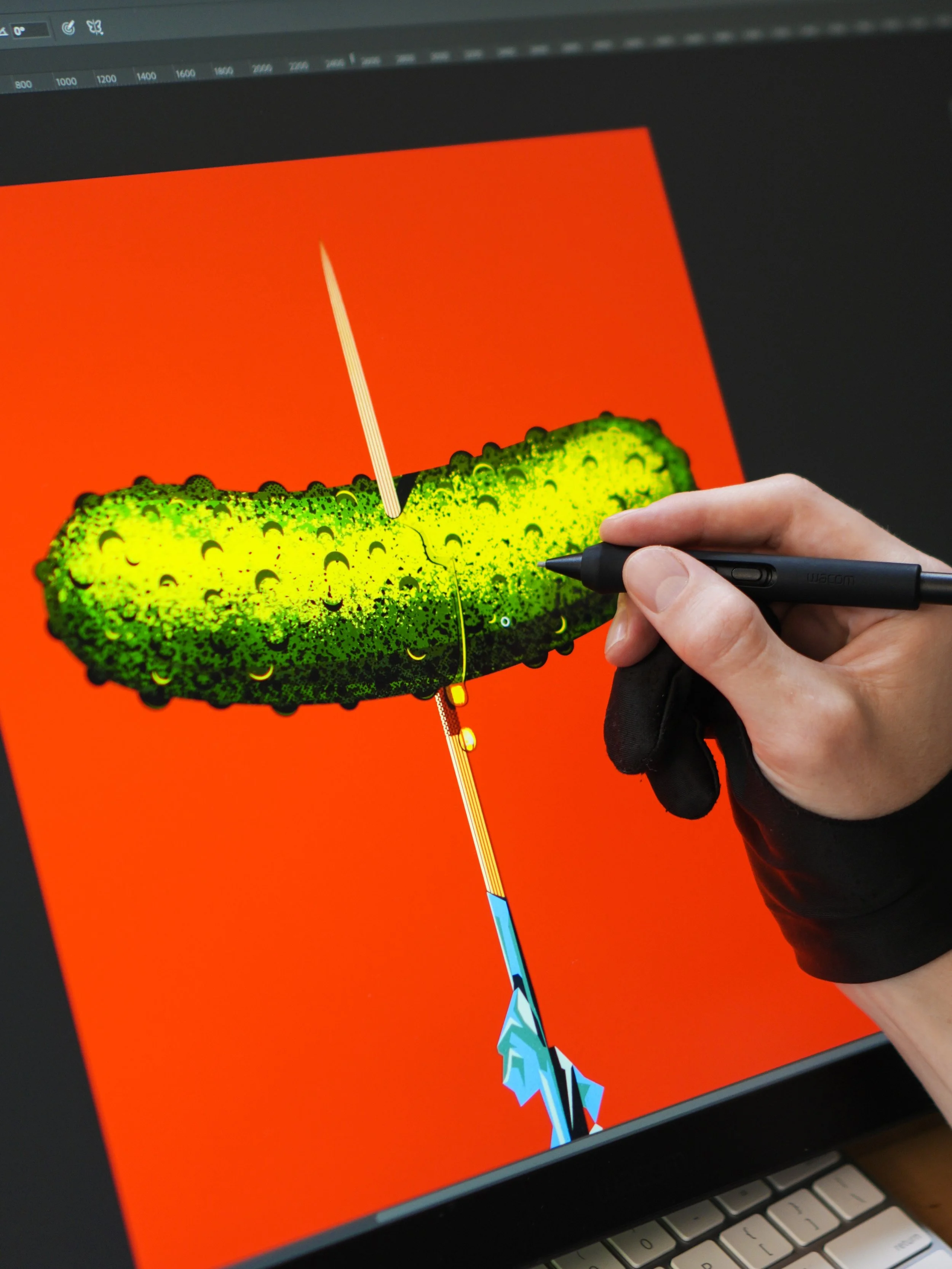 Putting on the detail. 🥒 ✏️ 

It&rsquo;s easy to forget that these complex looking illustrations are just a few intentionally placed textured strokes in @Adobe Illustrator. When it works, it&rsquo;s like a magic trick, the combination of clipping ma