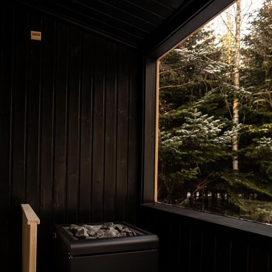 The atmosphere of our black interior with Aspen highlights just needs to be experienced. Photos don't do it justice, we're really proud of this one. 

More from this photoshoot will follow soon! 

#blackinterior #scandinaviansauna #premiumsauna  #mob