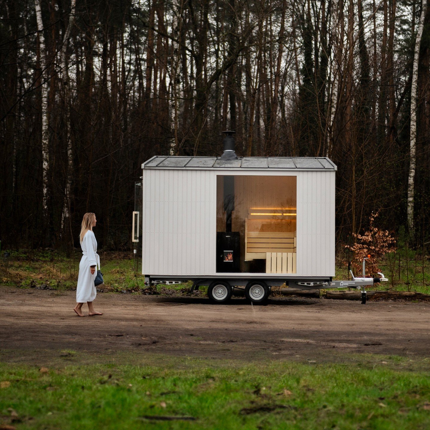 Everything you've ever wanted from a sauna, in a truly mobile unit. 

For those of you who cant get enough of expansive vistas, Scandinavia's original &quot;Medium&quot; mobile sauna is now available with an extended panorama window.

Cant find what 