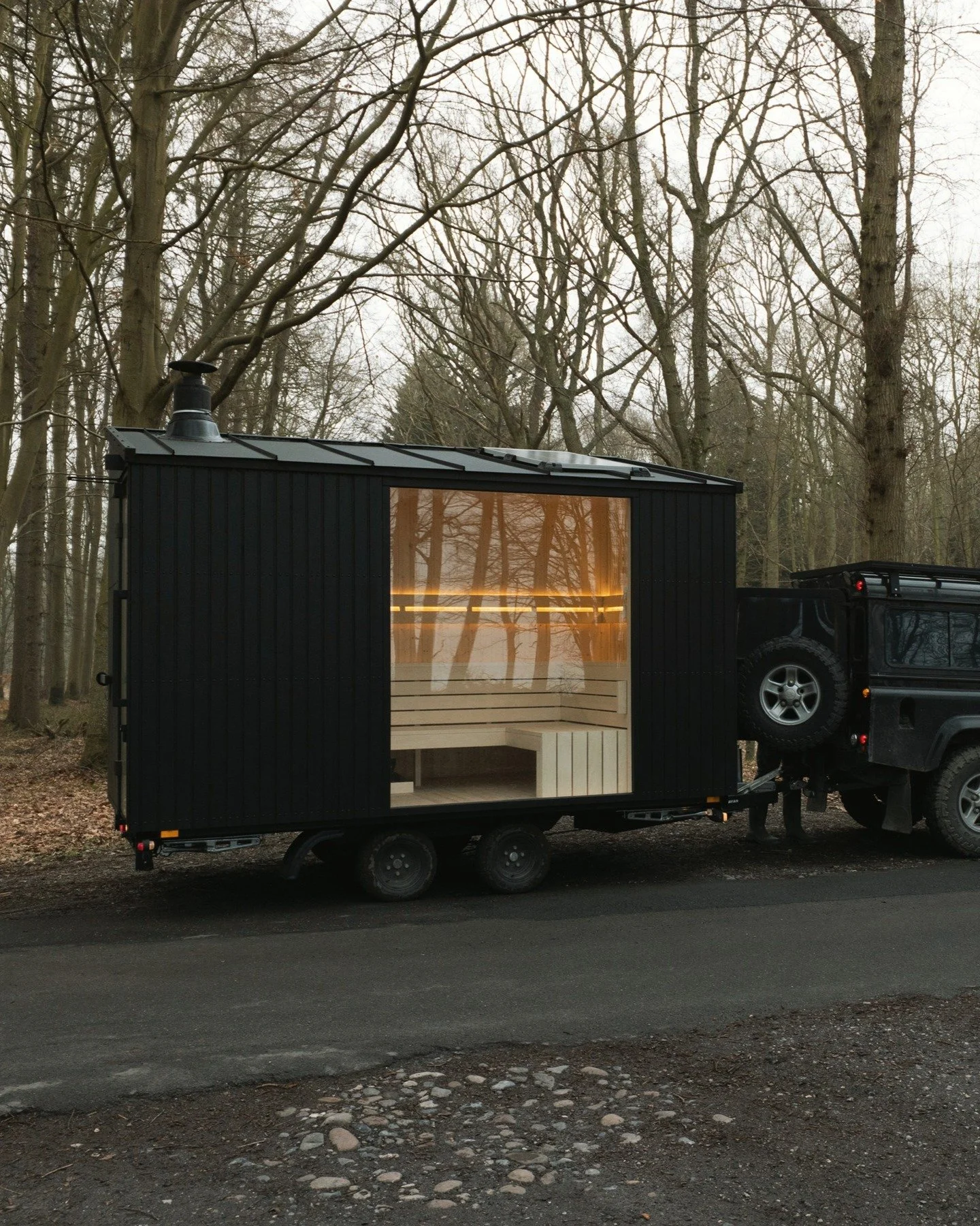 Most people who reach out already know what they want.
A well-designed Scandinavian sauna, built properly, made to last.

They usually say the same things.
The design felt right. The reviews felt genuine. After visiting one, the sauna experience felt