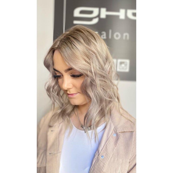 🌚🐺🐘 ASH ASH ASH 🌚🐺🐘

🌚🐺🐘Beautiful grey/silver blonde by our stylist Ruby! 🌚🐺🐘

#hair #hairstyle #beauty #hairstyles #haircut #fashion #hairstylist #makeup #haircolor #love #style #instagood #beautiful #balayage #barber #model #hairdresser