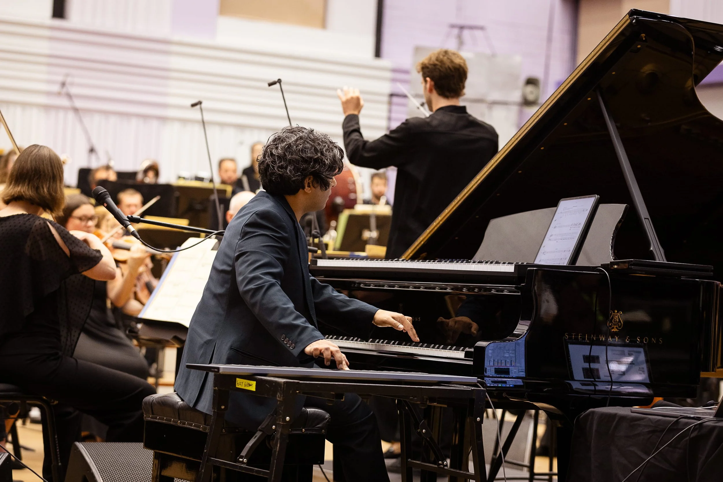 Zubin_Kanga_BBC_Phil_2025_Hi_Res_©RobinCle wley-5188 copy.jpg