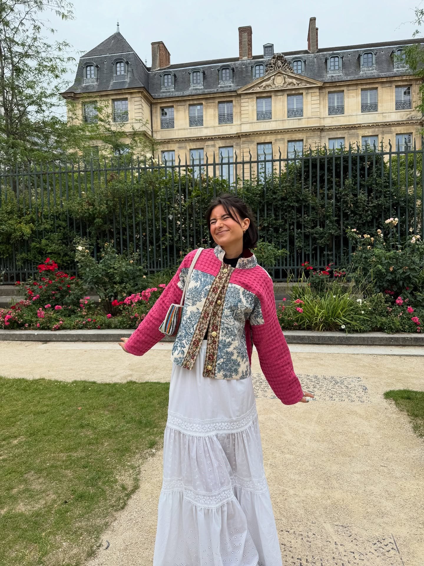 Been wearing this incredible upcycled jacket from @marineguillemettecreations all over Paris and Copenhagen!!! Enjoy some iPhone photos and videos from our time in the city of love :)
