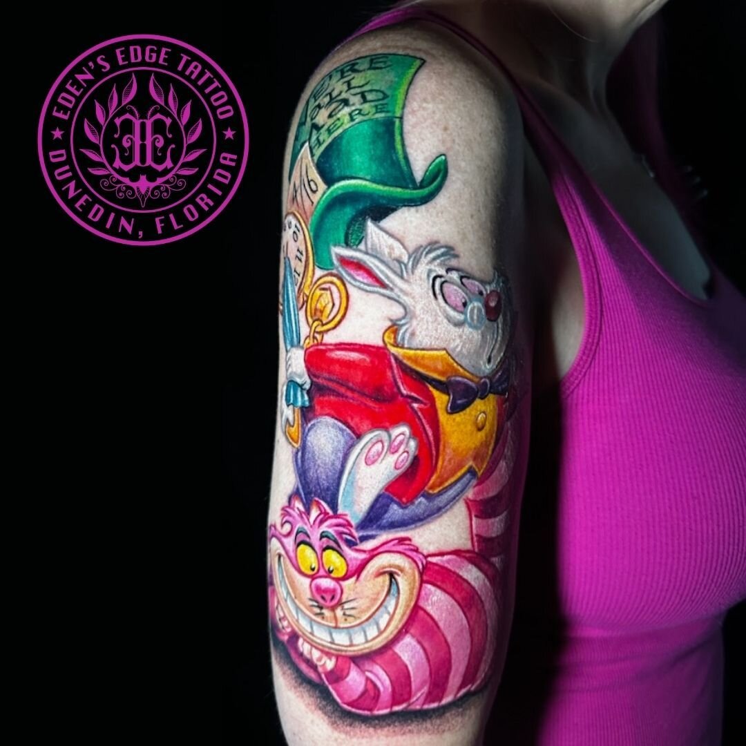 Mando Saldana's latest masterpiece! A vibrant trip down the rabbit hole 🐰💫 While Mando is waving goodbye this Saturday, he'll be back in 2024 🎩🌟 Secure your spot on his calendar by sending your appointment requests to (727)353-2733 anytime 🔮 

#