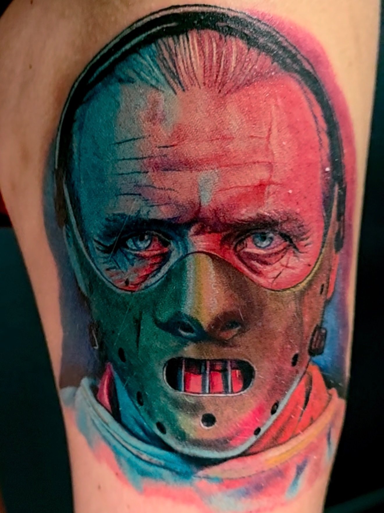 Beautiful Hannibal Lecter portrait tattoo done by @taralynntattoos 

Every detail is to die for! 🖤

#HannibalLecterTattoo #HannibalLecter #PortraitTattoo #HorrorPortrait #EdensEdgeTattoo