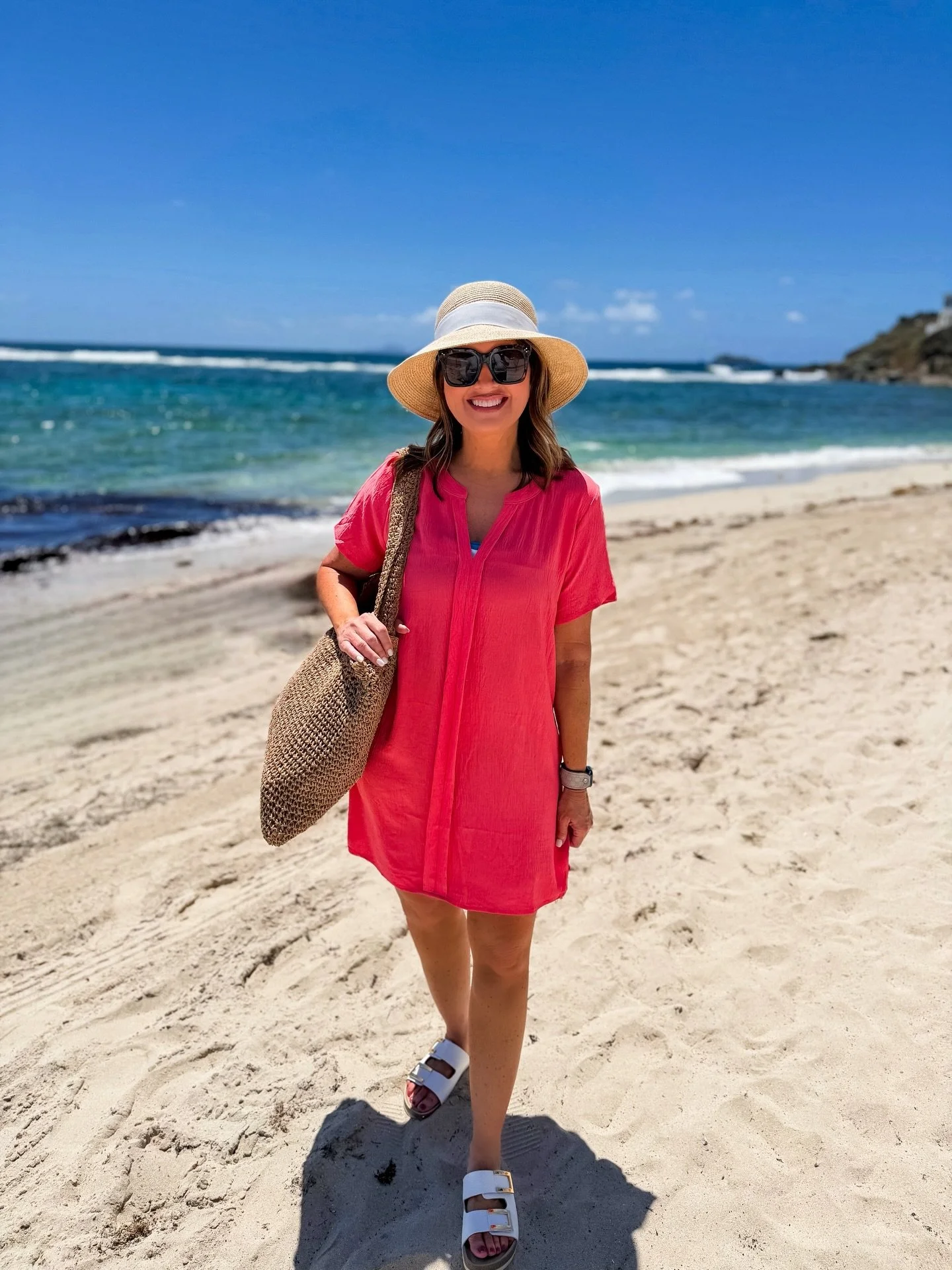 🏝️St. Maarten Travel Guide🏝️
There&rsquo;s a new blog post on smartsouthernstyle.com with all the details from our trip to St. Maarten!

✨Type the word TRAVEL below for links to the travel guide &amp; my vacay outfits✨

Facebook friends, click here