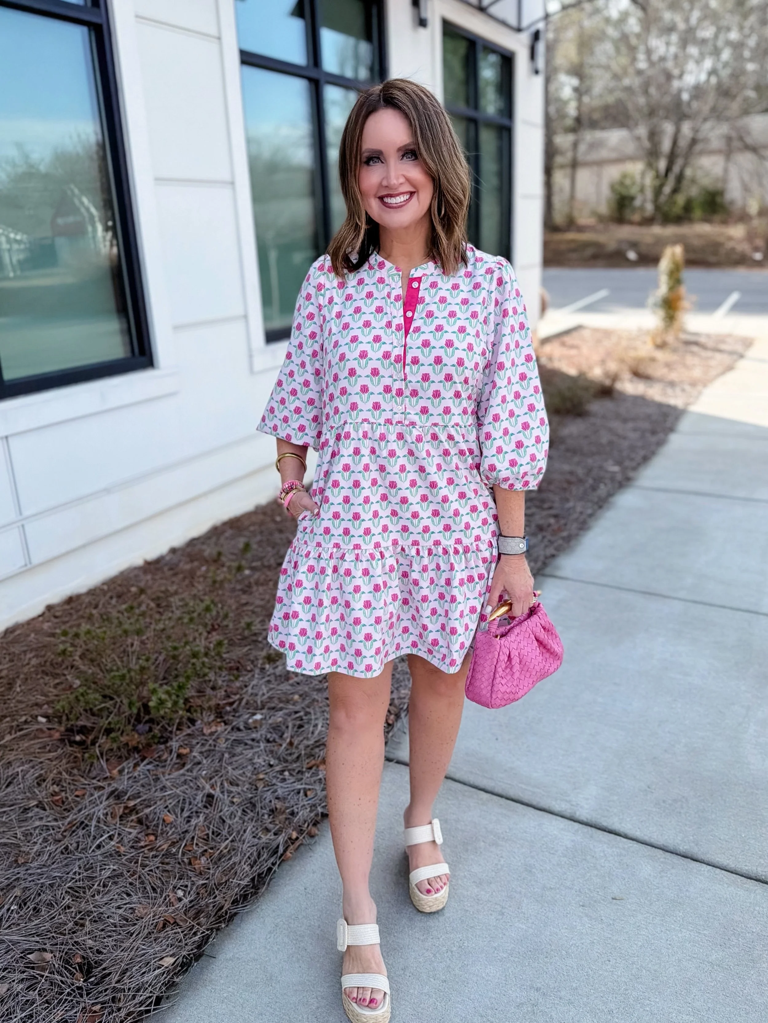 It&rsquo;s a perfect day when some of my favorite dresses, tops &amp; PJs (swipe➡️) are on sale! 🤩 

✨Drop the word LINK below to receive a DM with links to shop &amp; the discount code✨

You can also shop all my looks through the link in @smartsout