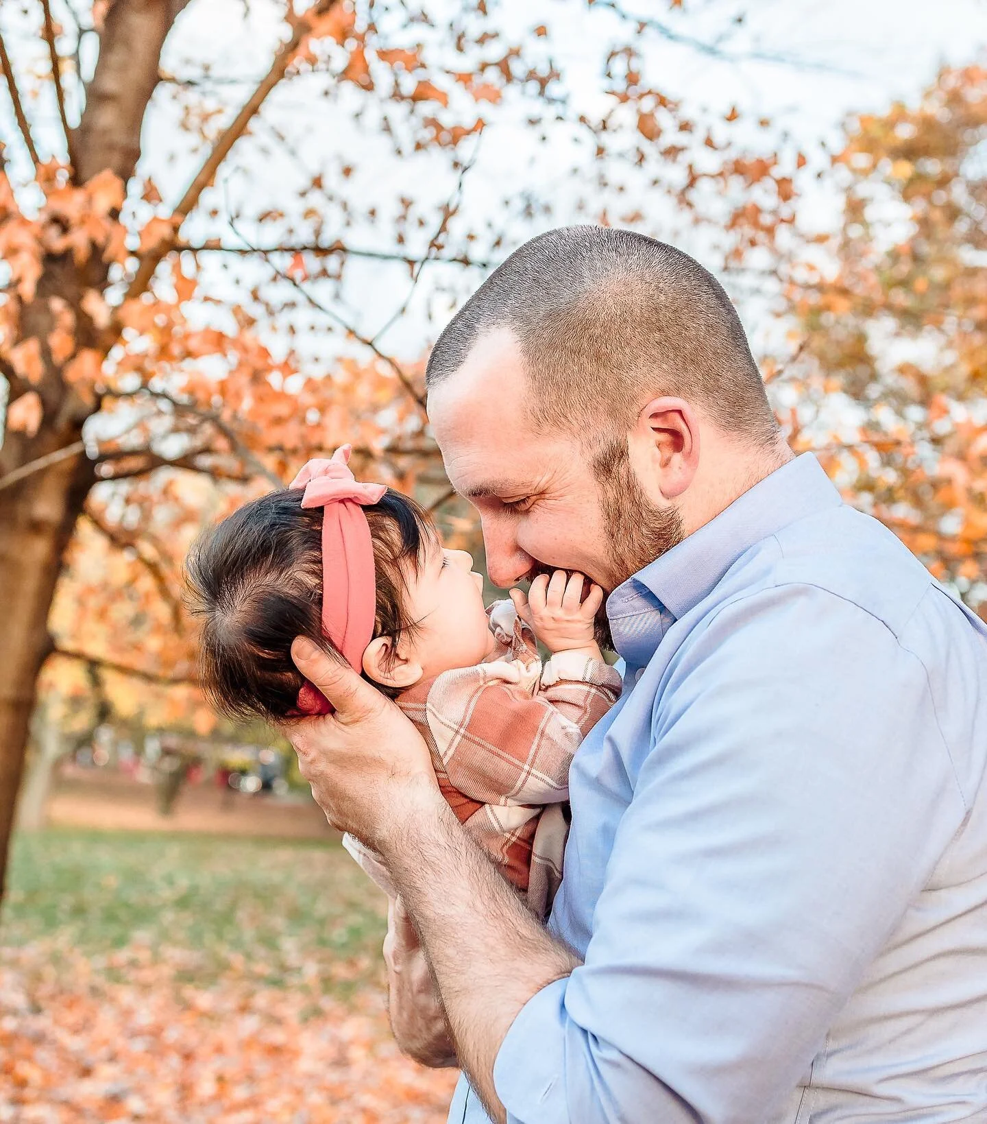 Love these precious father/daughter moments 🥰 makes my heart so warm.
