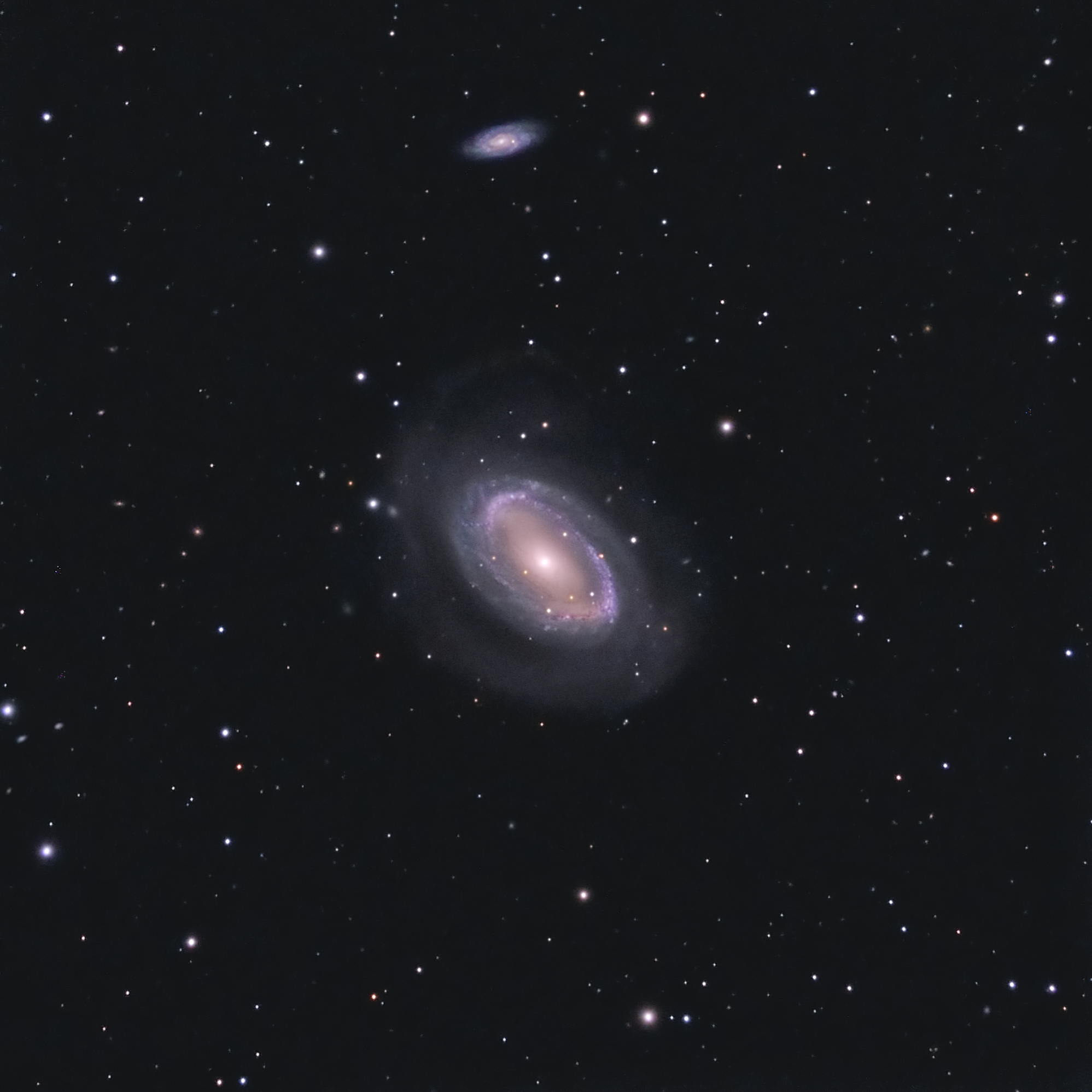 NGC 4725