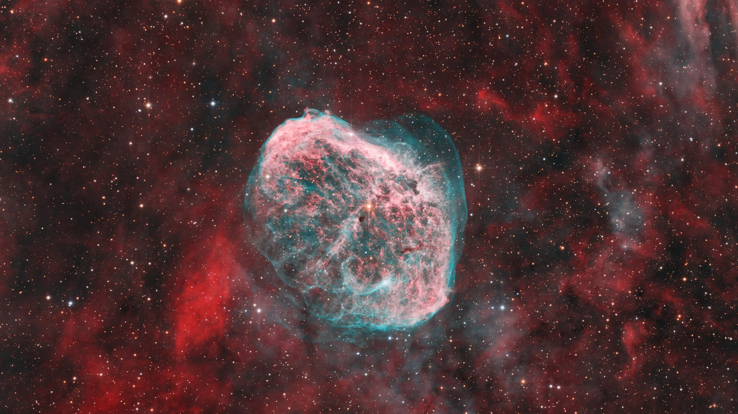 Crescent Nebula 