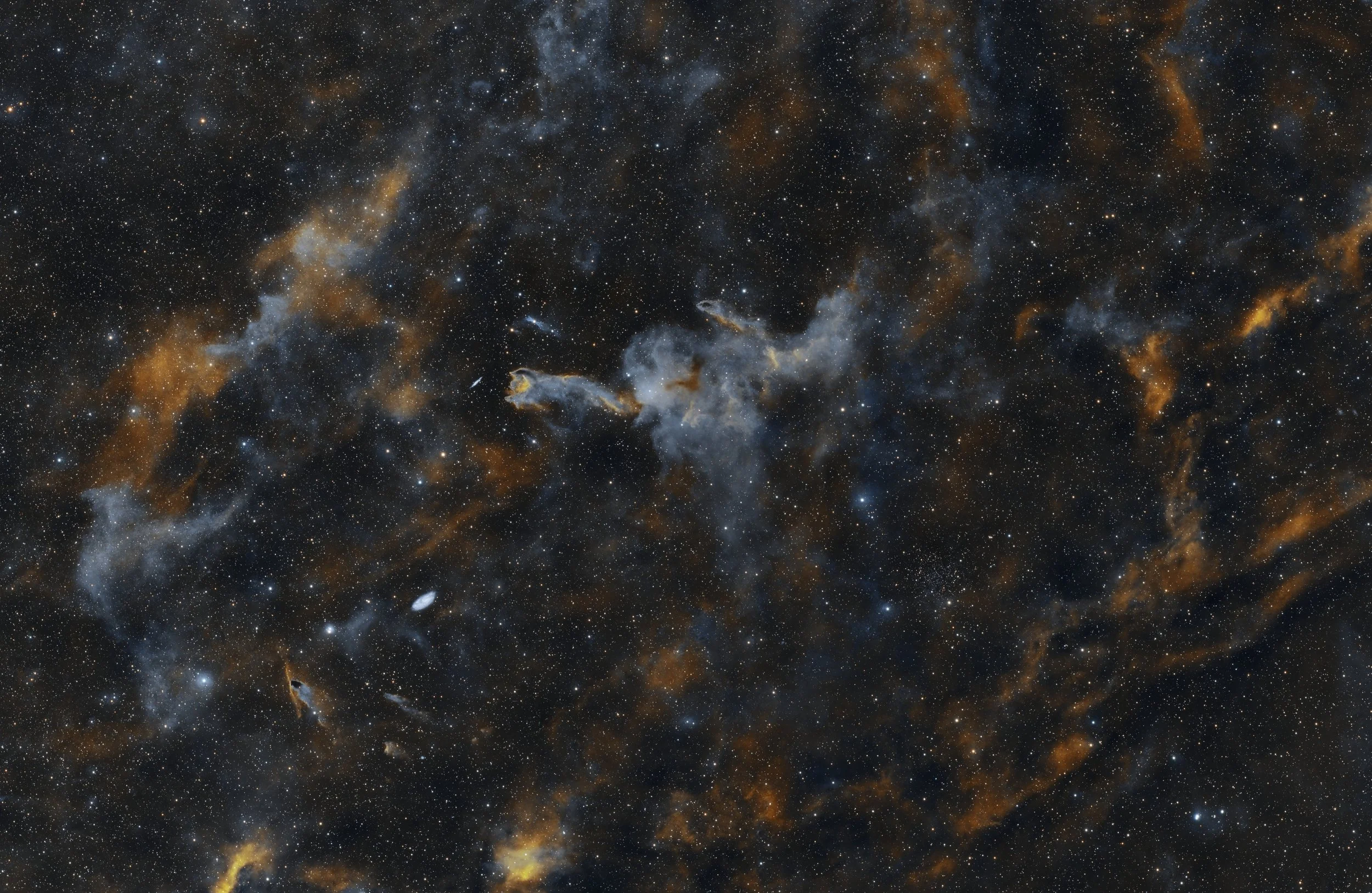 CG4 – Cometary Globule (The Hand of God) – Gum Nebula