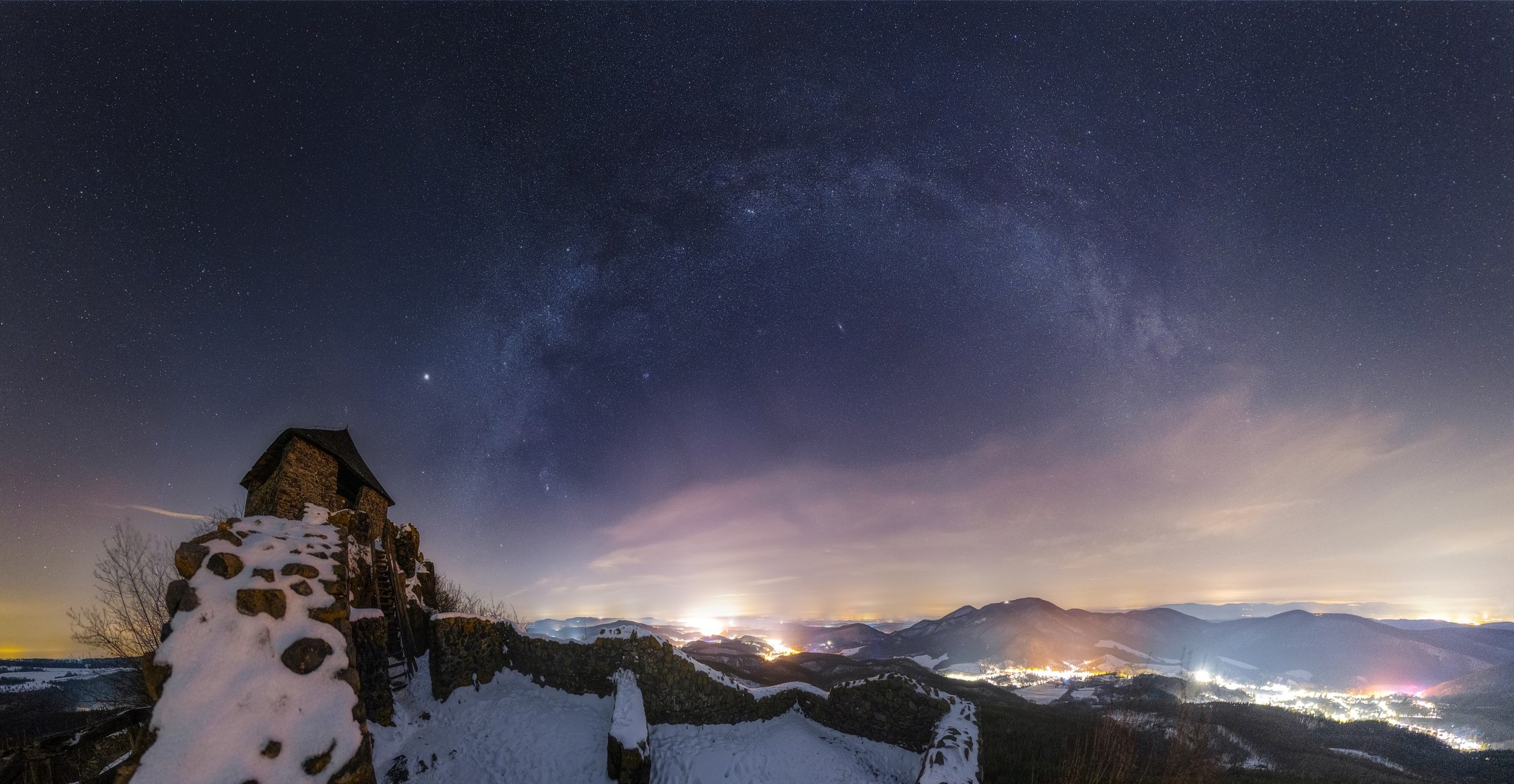 Winter Milky Way in Salgó castle