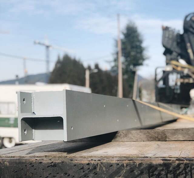 This I-Beam left on the truck this morning for a client working on a home renovation #openfloorplan
.
.
.
.
.
.
.
.
.
.
#ibeam #hss #metal #metalsupply #tricitymetal #steel #steelsupply #metalwholesale #tricitymetalsupply #renovation #homerenovation 