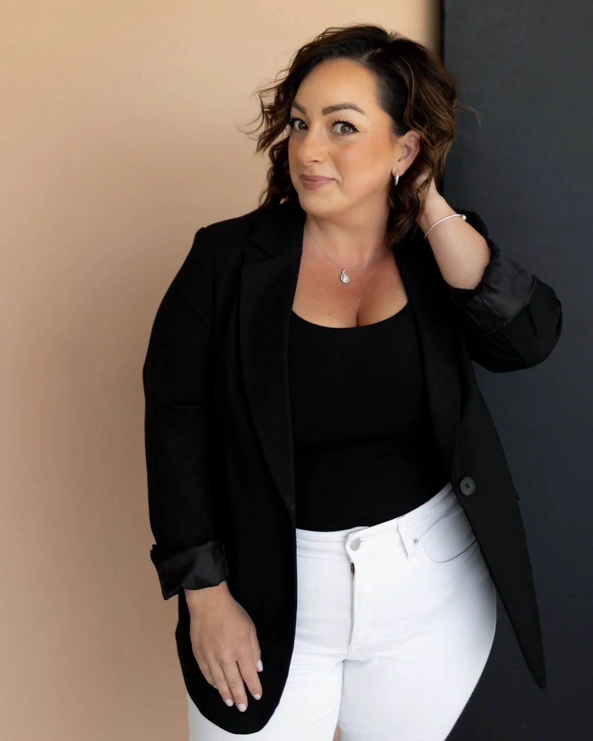 Happy birthday to our sweet KATIE! 🤎

If you know her, you adore her just like we do! Katie is fiercely loyal, so funny and kind, and one of the most talented, passionate hair stylists and makeup artists you will ever come across in this industry 😍