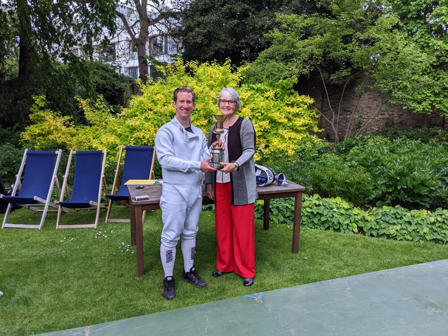 Gillian&nbsp;Aghajan presents the Inns Of Court Gold Cup to Alain