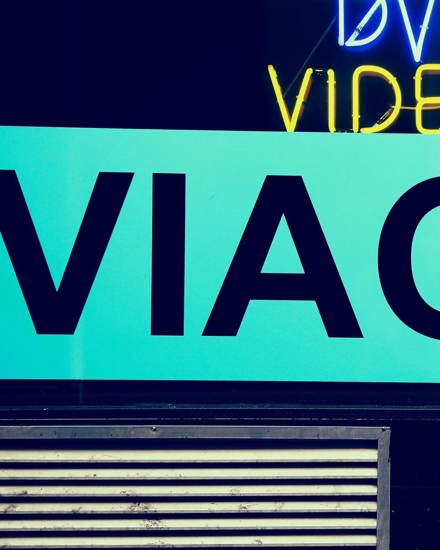 If you look for it, we&rsquo;ve got a sneaky feeling you&rsquo;ll find that typography actually is all around.

#typography #typeinspiration #wearewhy #designstudio #photographydaily #outandabout