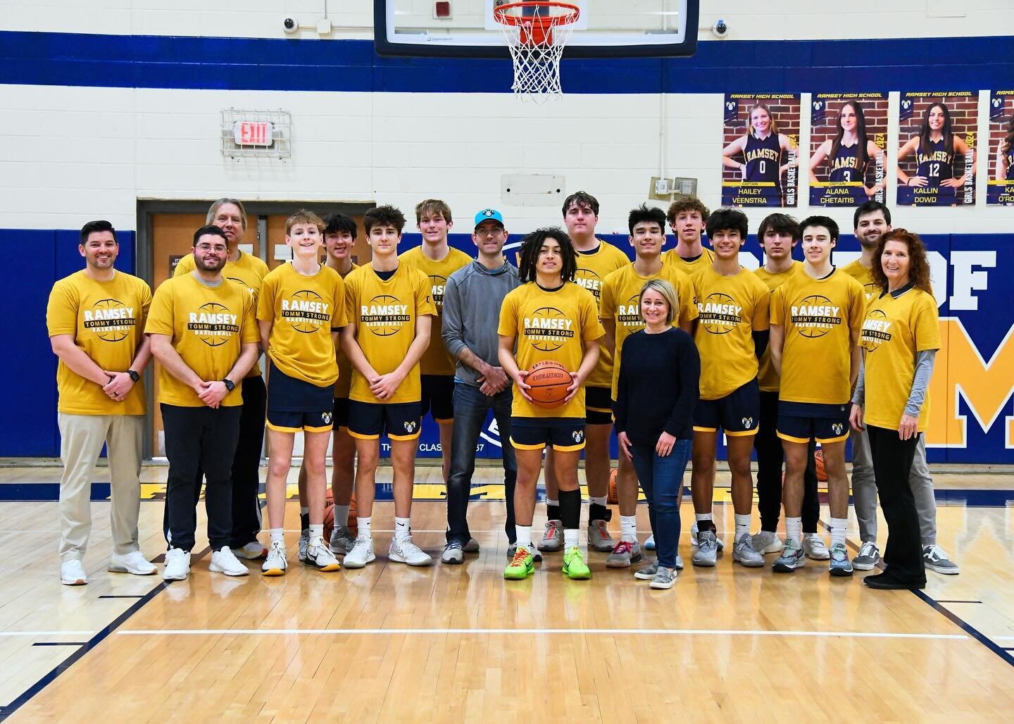 🎗️Shoutout to the Ramsey High School boys basketball squad, coaches, parents, and fans for rallying behind Tommy Strong! 🏀
Earlier this month the Ramsey HS boys basketball program hosted a special day of basketball, sporting gold warm up tees to su
