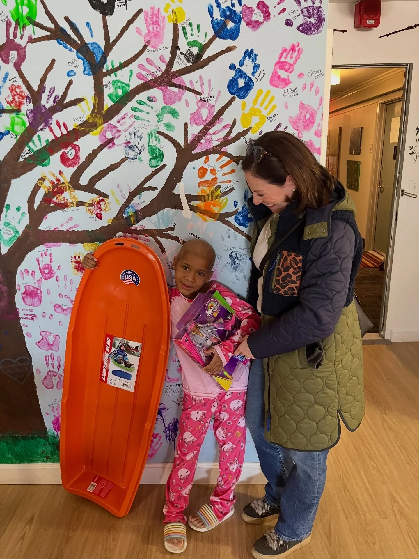 A post holiday toy donation gave us the perfect opportunity to deliver a few extra toys (including some sleds!) to @christophershaven in Boston just after a big snowstorm.

One special little girl told us she had never seen snow before and was beyond