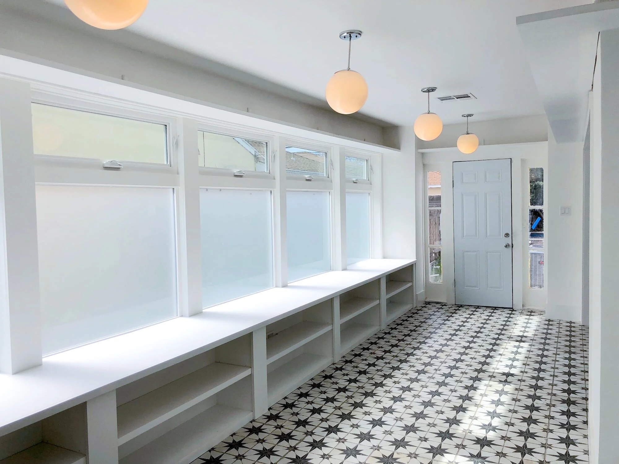 interior1-min.jpg